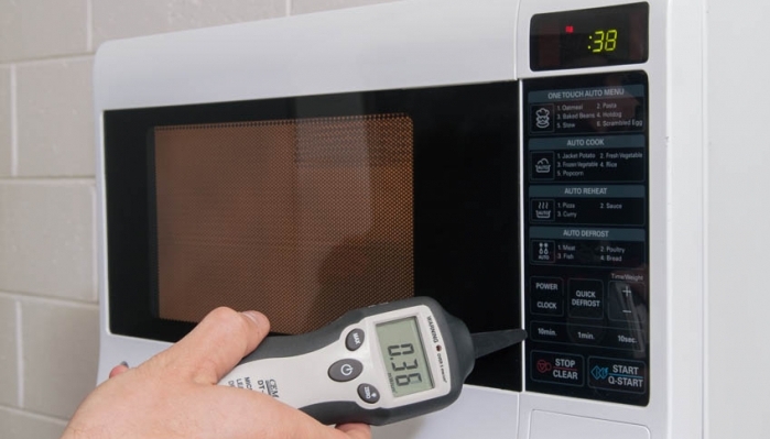Testing microwave for radiation leak
